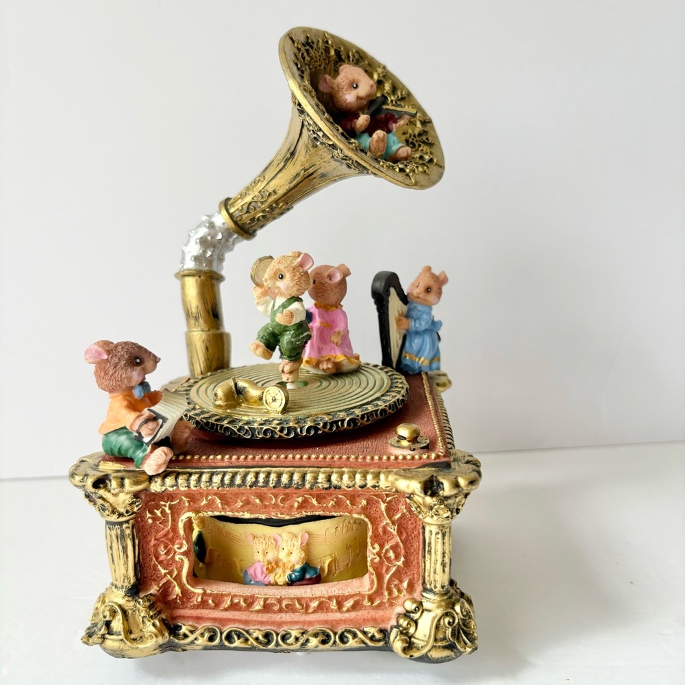LUTFI Retro Hand Painted Dancing Mice Phonograph Music Box